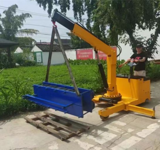 點擊查看詳細信息<br>標題：移動式液壓吊機 多款液壓小吊機 閱讀次數(shù)：1835